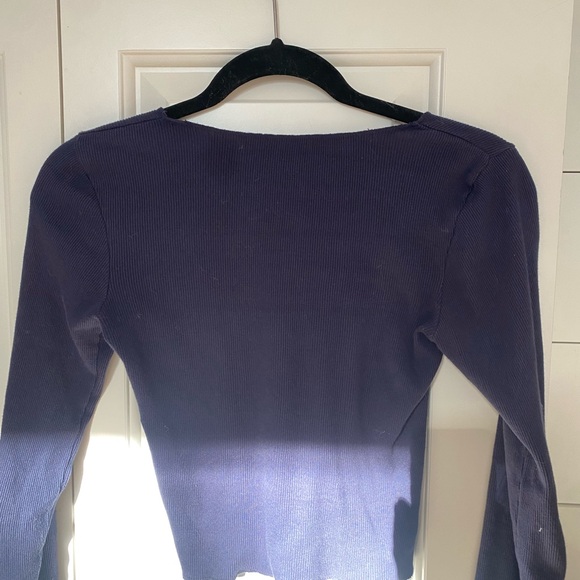 brandy melville long sleeve shirt - Picture 3 of 3